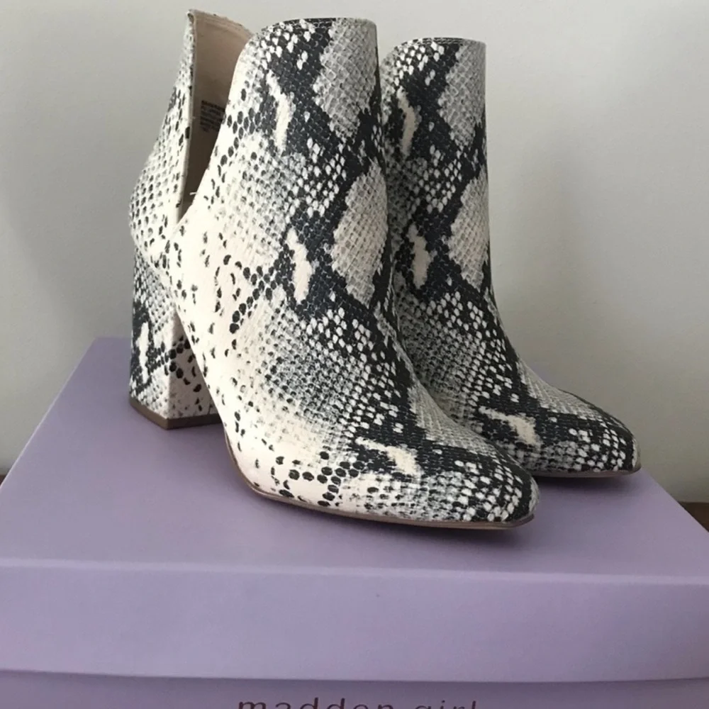 Madden Girl Snake Skin Heeled Boot Size 10 - Picture 1 of 7